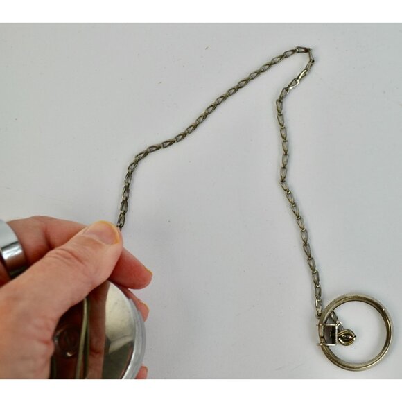 Vintage Retractable Silver Chrome Key Holder Chain - Picture 3 of 3